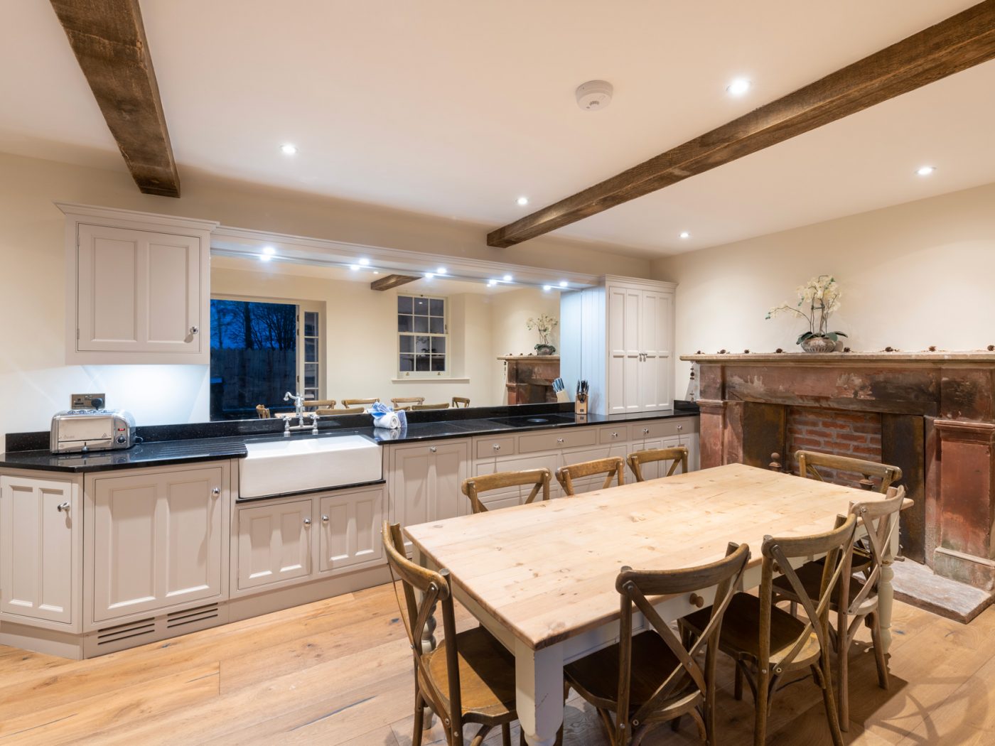 Coach-House_Hidden-River-Cabins5