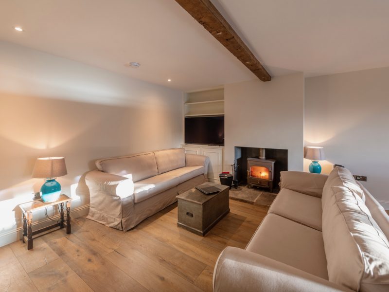 Arch Cottage_Hidden River Cabins lounge